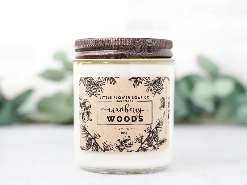 Christmas gift candles with wood wicks for a crackling sound-Cranberry Woods - 8oz Soy Wax Candle